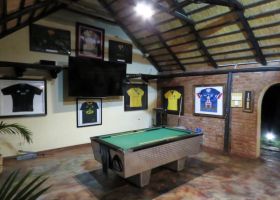 POOL-TABLE