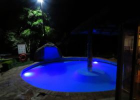 SWIMMING-POOL-AT-NIGHT